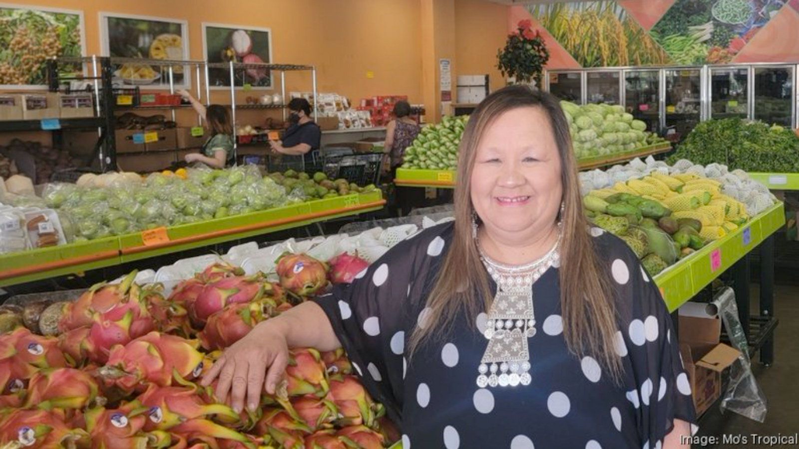 Hmong grocery store owner buys St. Paul warehouse for wholesale tropical-produce market
